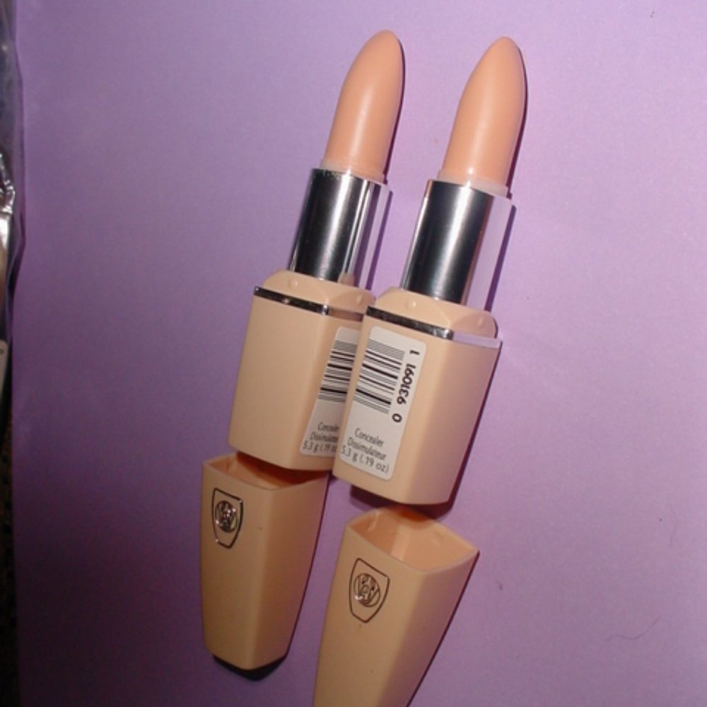 OIL OF OLAY New Concealer FAIR X2